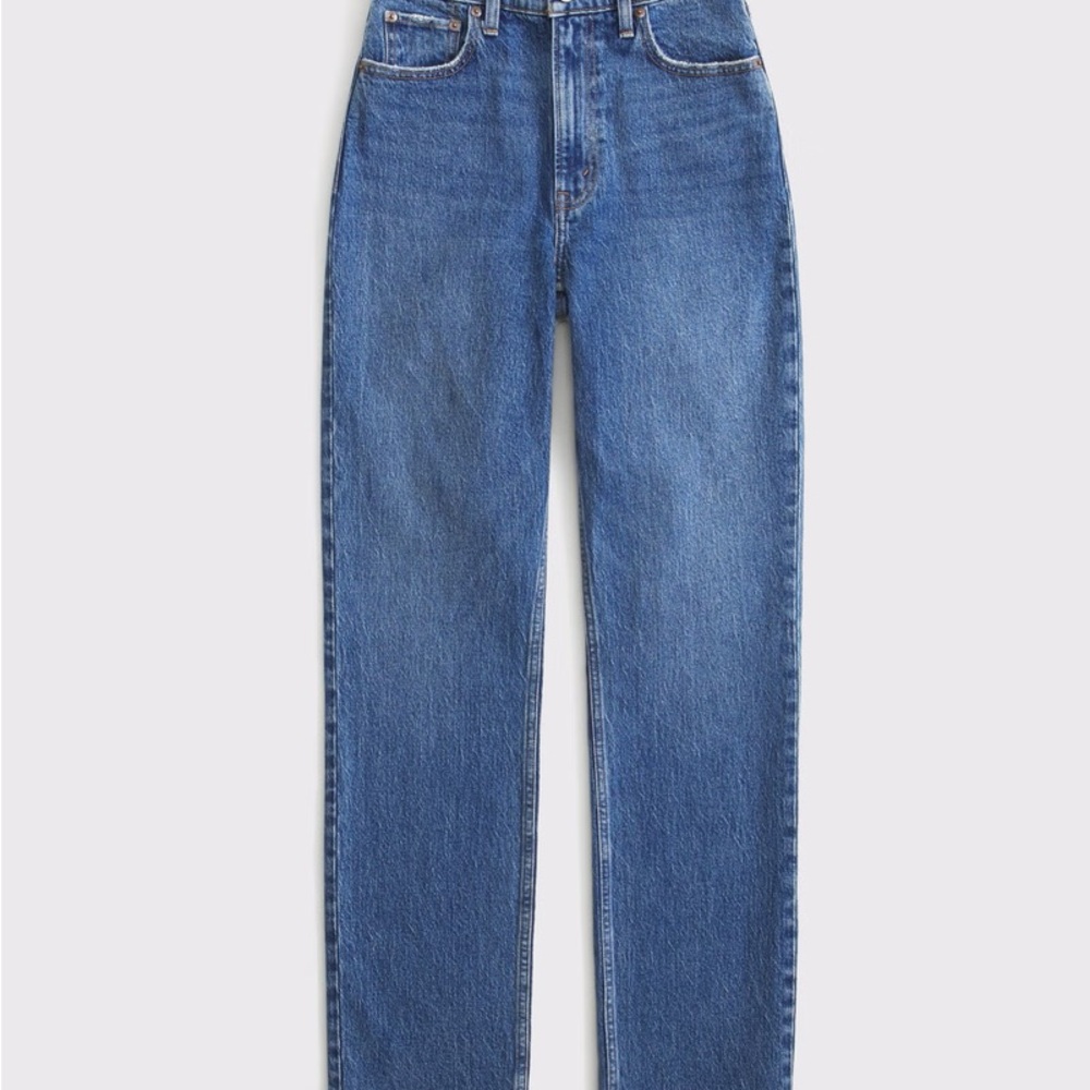 Brand New Abercrombie & Fitch 90s Ultra Rise Straight Jeans Short